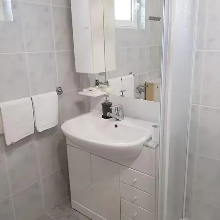 شقة Mim