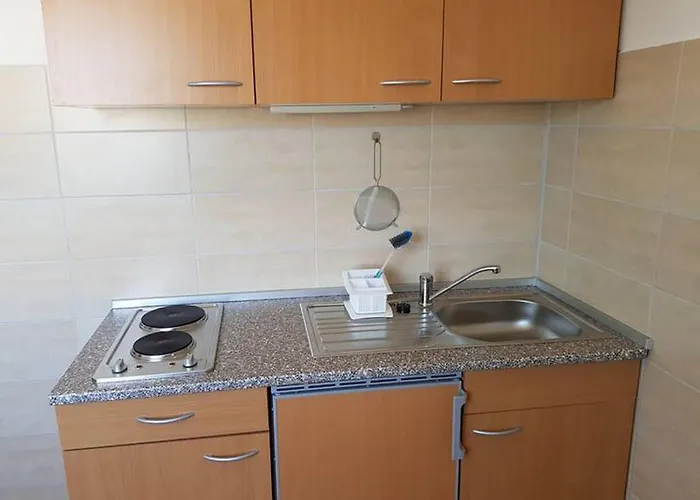 Mim Apartman Pag Town